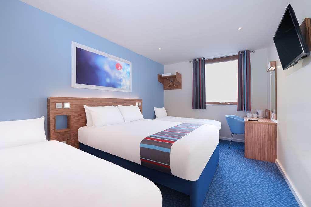 Travelodge Widnes Zimmer foto